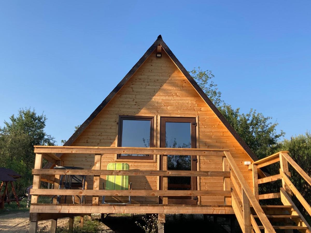 Cabanele lu’ Dinu Curtea de Argeş Exterior foto
