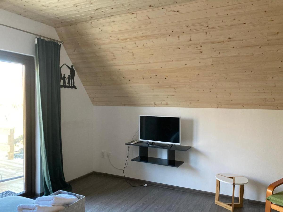 Cabanele lu’ Dinu Curtea de Argeş Exterior foto